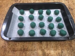 Cake pops - roll cake balls