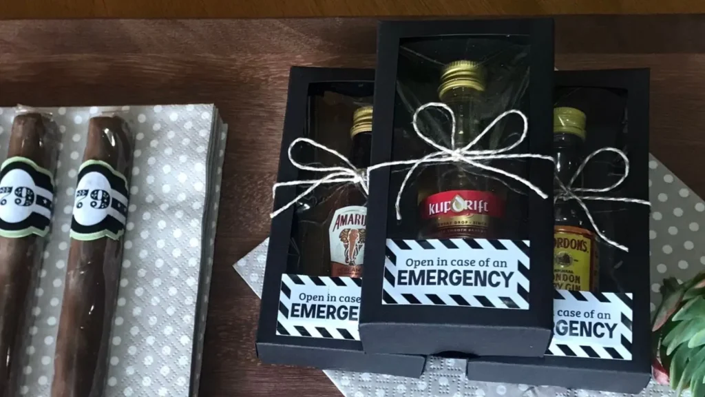Mini Alcohol and cigar Party Favour