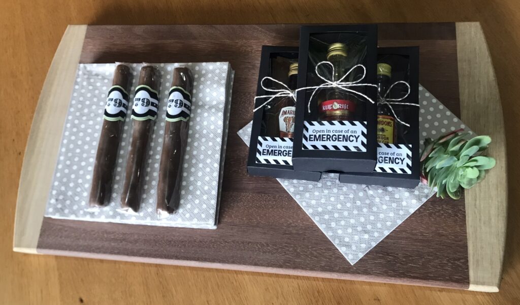 Mini Alcohol and cigar Party Favour