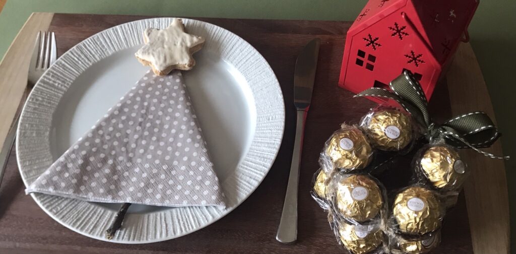 A table setting with Ferrero Rocher Wreath