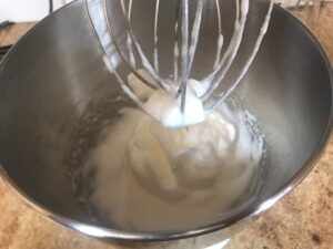 Zitsterne - Whip egg whites using a stand mixer
