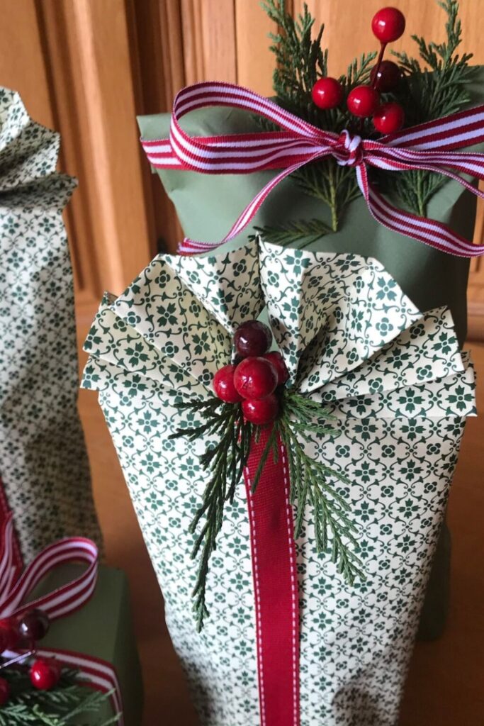 DIY bottle gift wrapping with ribbon and wrapping paper