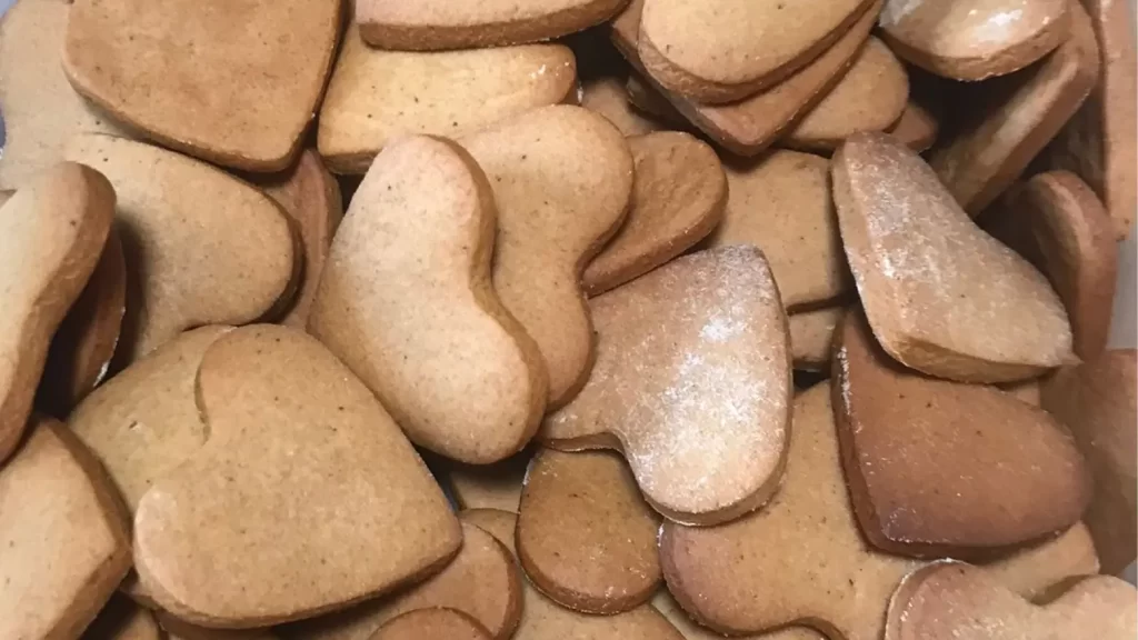 Heart-shaped German Syrupkuchen cookies.