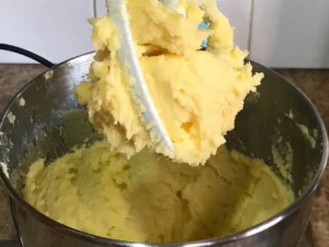 Mixing cake batter with a stand mixer