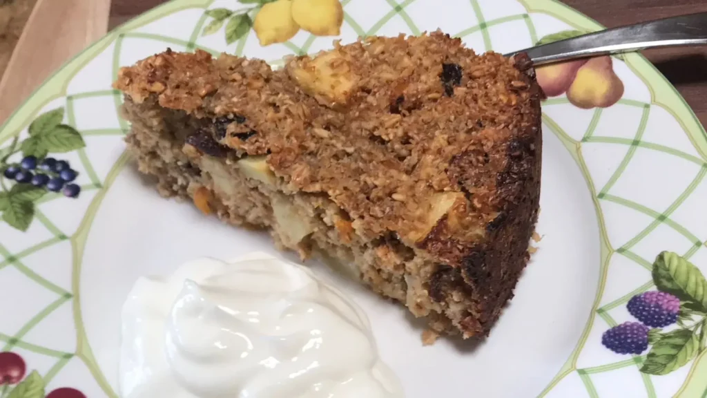 Oats and Apple Breakfast Cake
